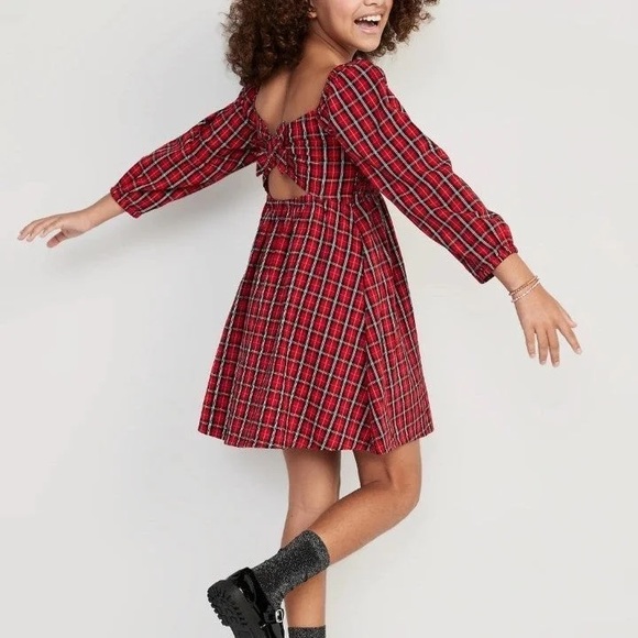 Bow Back Red Plaid Girls Dress, size 6/7 - Picture 1 of 7